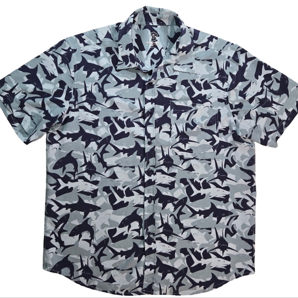 Men's Shark Print Short Sleeve Shirt Size MED